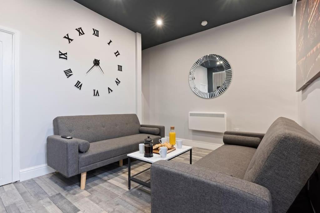 Bella'S House 12Mins Bus To Motor Point Arena Free Street Parking Villa Nottingham Exterior foto