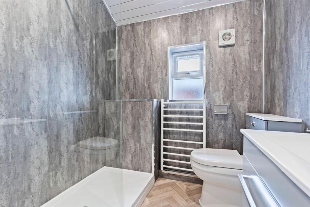Bella'S House 12Mins Bus To Motor Point Arena Free Street Parking Villa Nottingham Exterior foto