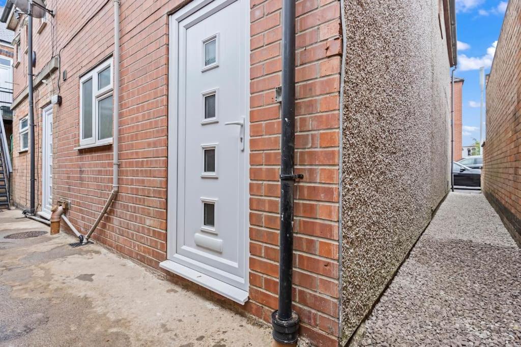 Bella'S House 12Mins Bus To Motor Point Arena Free Street Parking Villa Nottingham Exterior foto