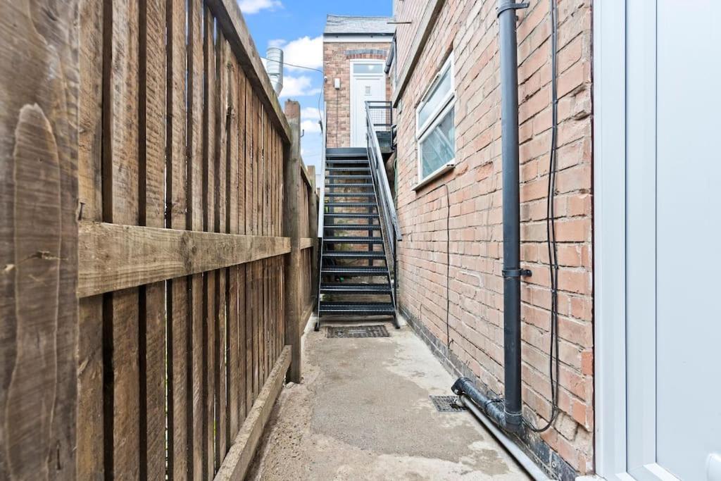 Bella'S House 12Mins Bus To Motor Point Arena Free Street Parking Villa Nottingham Exterior foto